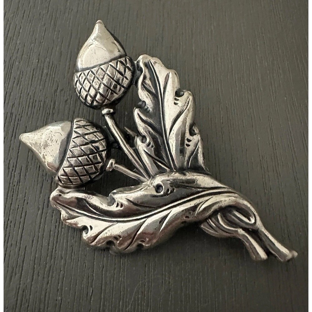 VTG Art Deco Style Sterling Silver Acorn And Oak Leaves Brooch Textured